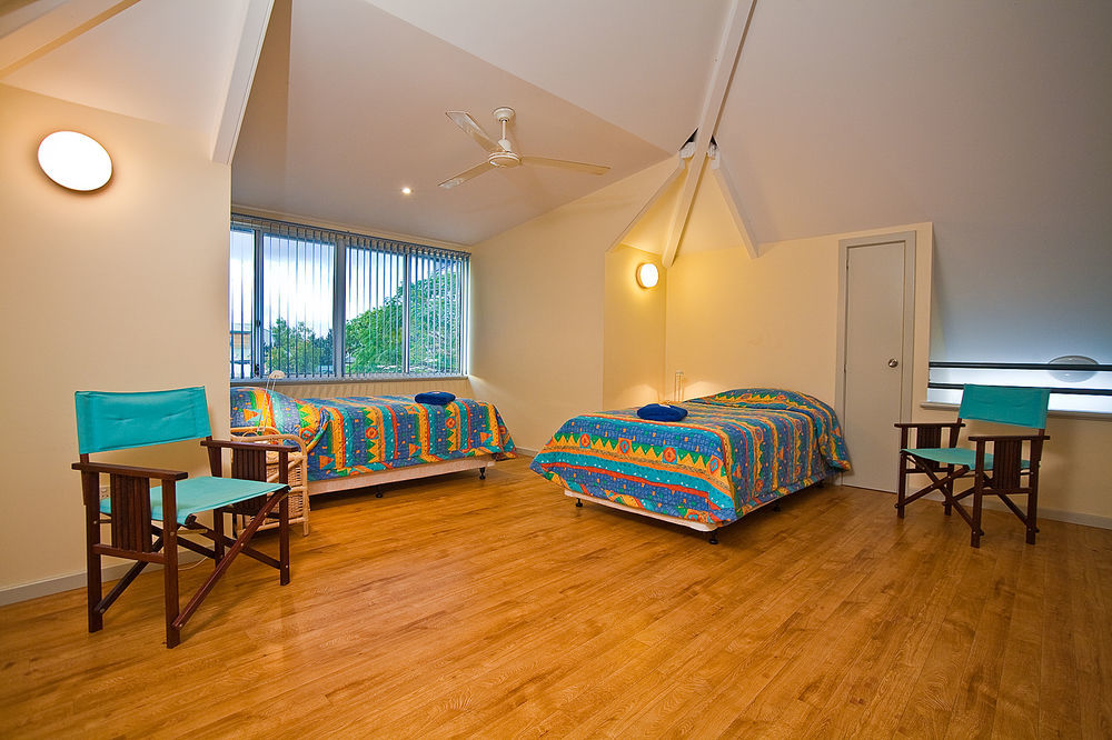 Osprey Holiday Village Ексмут Екстериор снимка